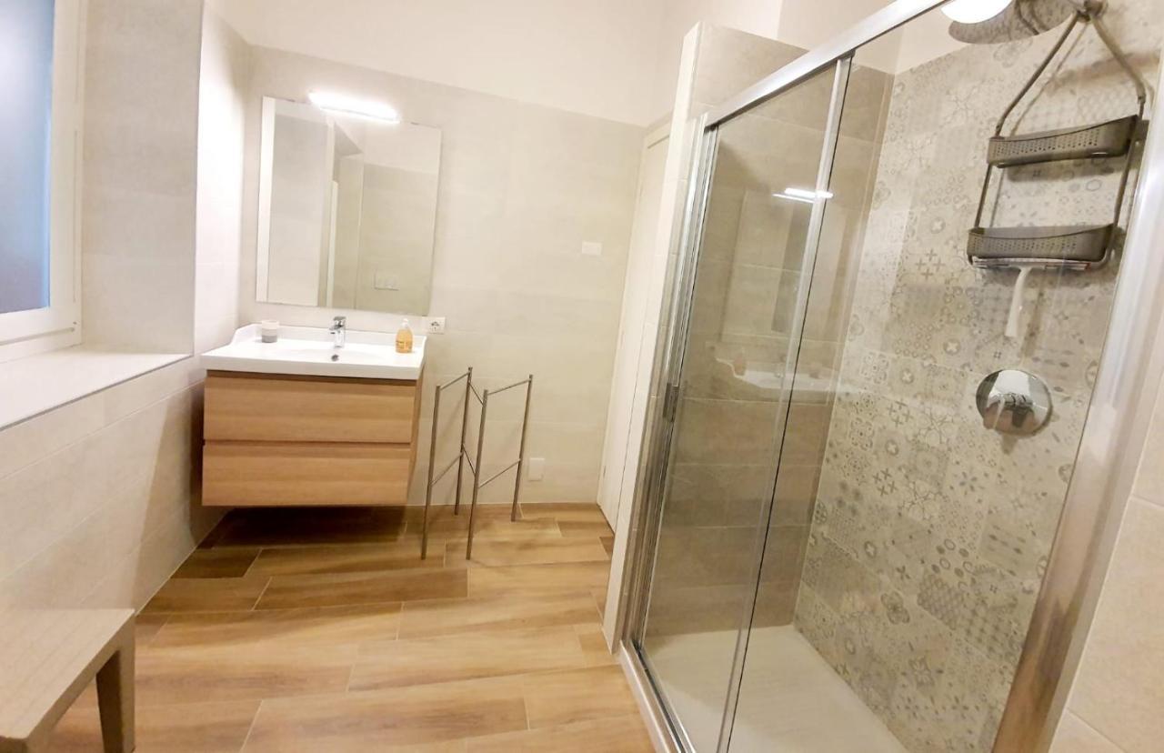 Residenza La Ruga Matilde & Eleonora Apartments Lake Вербания Екстериор снимка