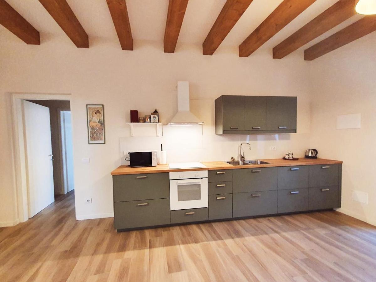 Residenza La Ruga Matilde & Eleonora Apartments Lake Вербания Екстериор снимка
