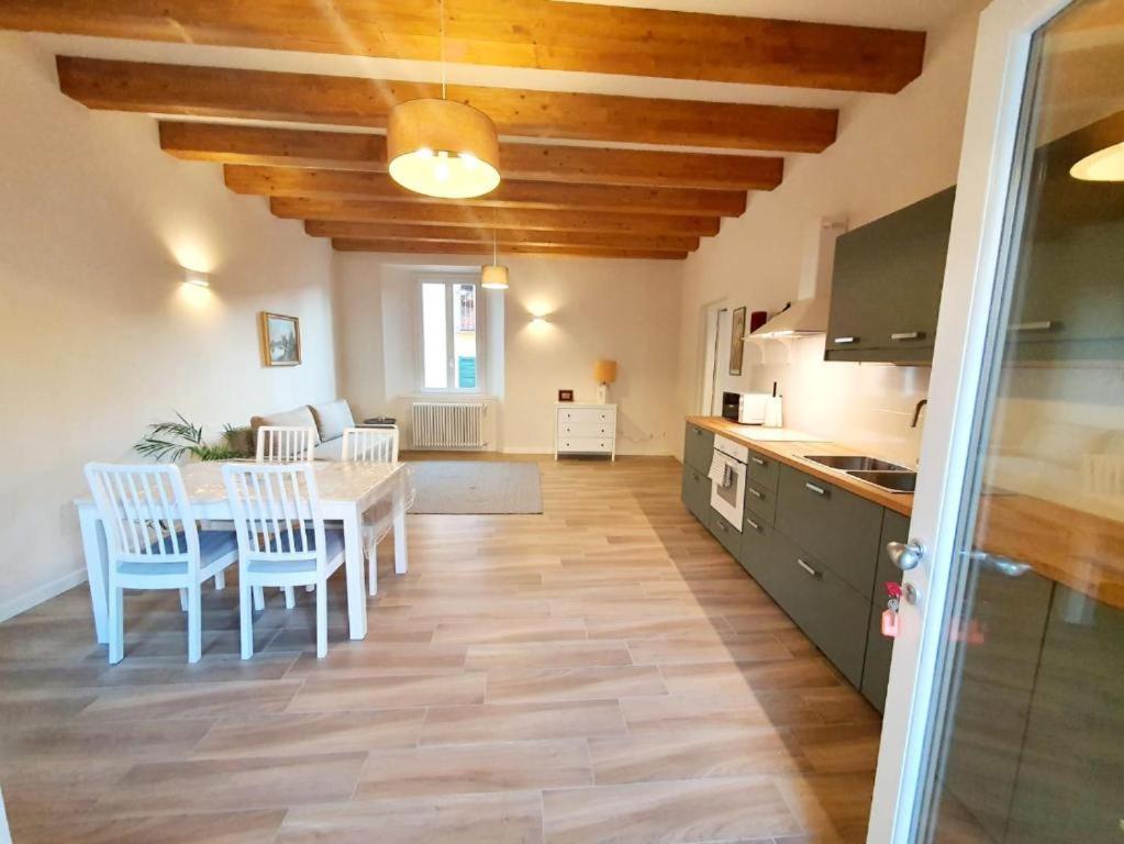 Residenza La Ruga Matilde & Eleonora Apartments Lake Вербания Екстериор снимка